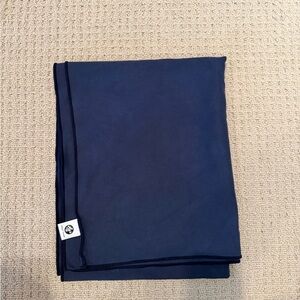 NWOT Manduka Navy Yoga Towel